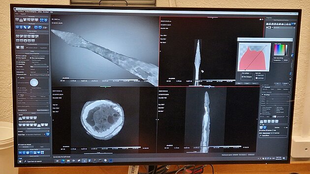 Med 3D-dokumentationen kan man välja exakt position i föremålet som man vill studera. Längst ner till vänster tittar vi in i holken där det organiska materialet syns.